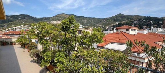 3 bedrooms Penthouse in Alassio, Italy No. 344312 11