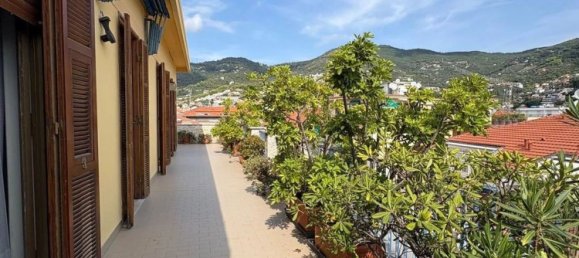 3 bedrooms Penthouse in Alassio, Italy No. 344312 25
