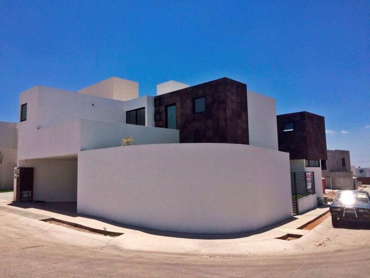 3 bedrooms House in San Luis Potosi, Mexico No. 147233