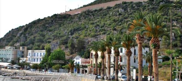 2220m² Townhouse in Loutraki, Greece No. 7264 8