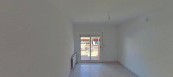 3 Schlafzimmer Wohnung in Lloret de Mar, Spain, Nr. 150418 2