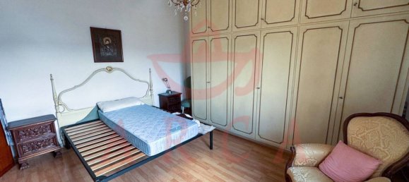 2 bedrooms Apartment in Florence, Italy No. 15229 11