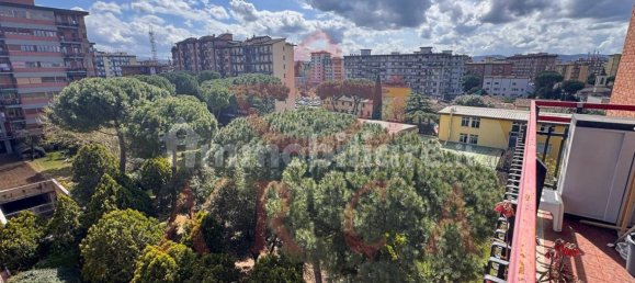 2 bedrooms Apartment in Florence, Italy No. 15229 29