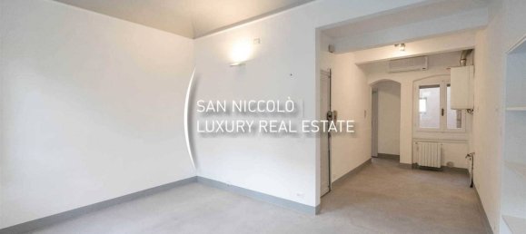 1 bedroom Apartment in Florence, Italy No. 184633 2