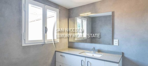 1 bedroom Apartment in Florence, Italy No. 184633 9