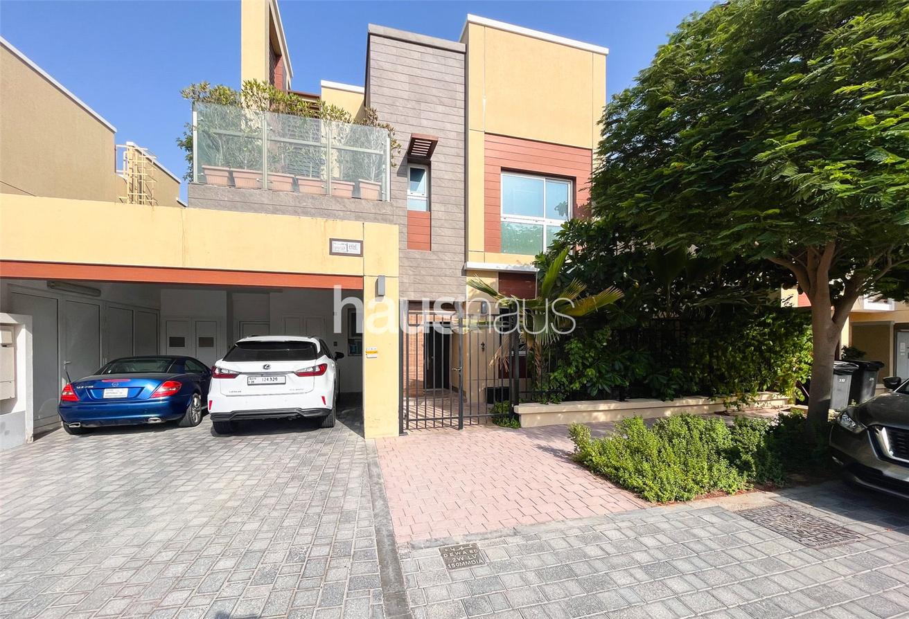 3 غرف نوم فيلا في البرشاء, UAE رقم 99244