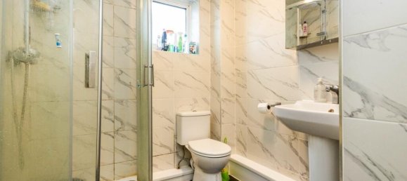  House in Aldershot, United Kingdom No. 2409 11