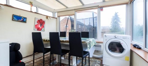  House in Aldershot, United Kingdom No. 2409 6