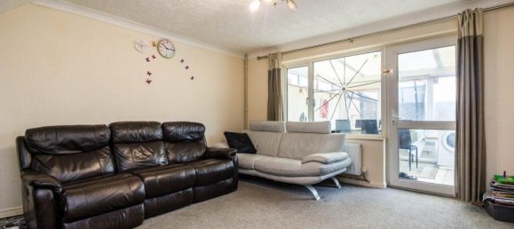  House in Aldershot, United Kingdom No. 2409 4