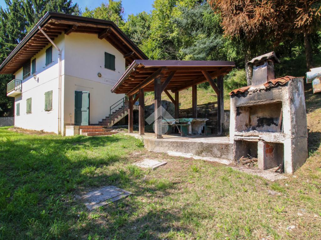 3 Schlafzimmer Haus in Agnosine, Italy, Nr. 359996