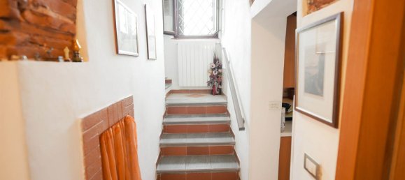 6 bedrooms House in Pistoia, Italy No. 381806 19