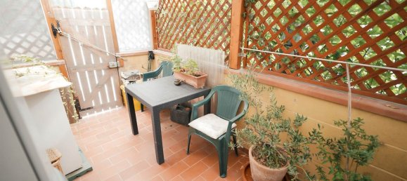 6 bedrooms House in Pistoia, Italy No. 381806 10