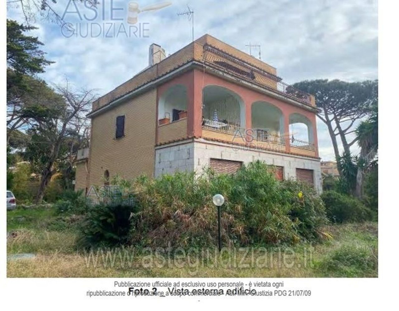 11 rooms Villa in Anzio, Italy No. 99216