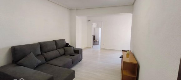 Apartamento de 3 dormitorios en Alginet, Spain No. 185994 11
