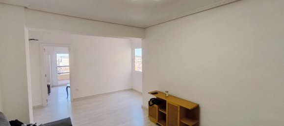 Apartamento de 3 dormitorios en Alginet, Spain No. 185994 10