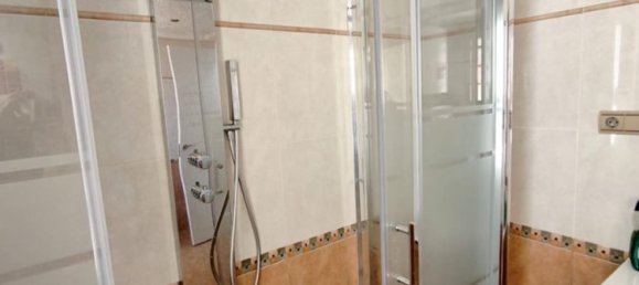 Apartamento de 3 dormitorios en Alginet, Spain No. 185994 32