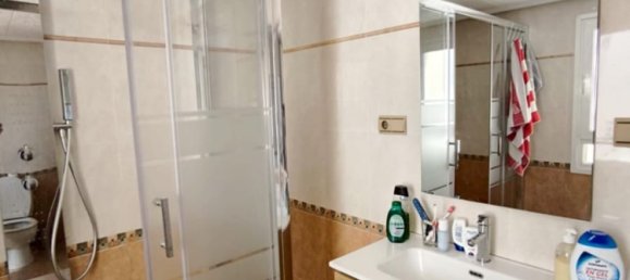 Apartamento de 3 dormitorios en Alginet, Spain No. 185994 34