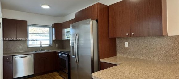 2 dormitorios villa en alquiler en Miami, Miami-Dade, Florida, USA № 614942 8