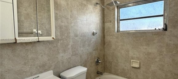 2 dormitorios villa en alquiler en Miami, Miami-Dade, Florida, USA № 614942 12