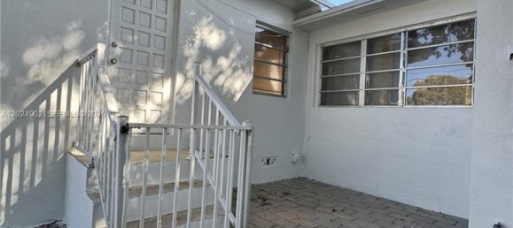 2 dormitorios villa en alquiler en Miami, Miami-Dade, Florida, USA № 614942 2