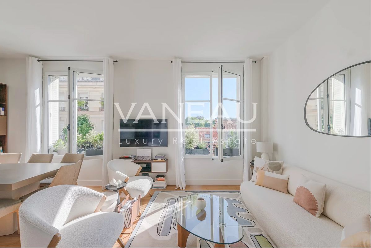 1 bedroom Apartment in Neuilly-sur-Seine, France No. 163284