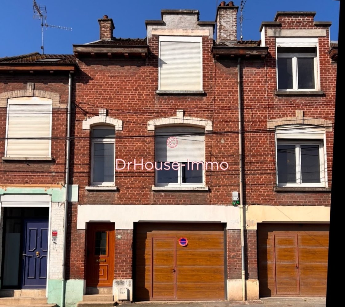 3 chambres Châteaux à Valenciennes, France No. 38862