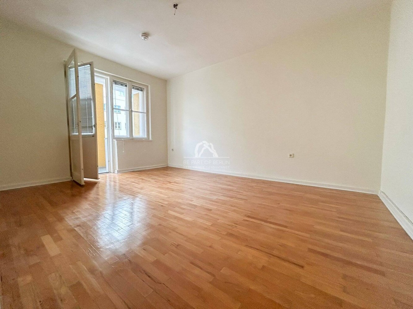 2 rooms Apartment in Zehlendorf, Germany No. 33870