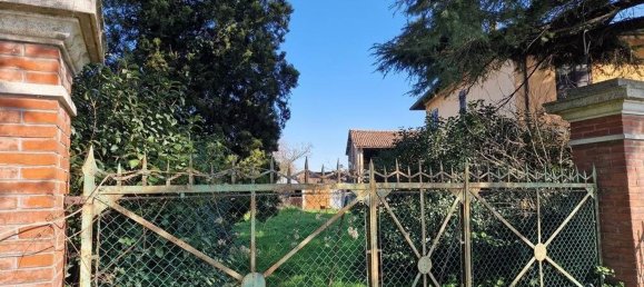 Дом с 8 комнатами в Форлимпополи, Италия № 223809 2