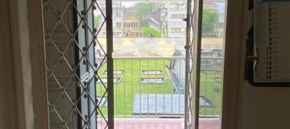 Квартира с 4 комнатами в Турин, Италия № 35630 40