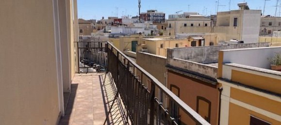 Apartamento de 4 habitaciónes en Brindisi, Italy No. 306482 15