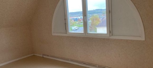 4 Schlafzimmer Doppelhaus in Crepy-en-Valois, France, Nr. 271397 4