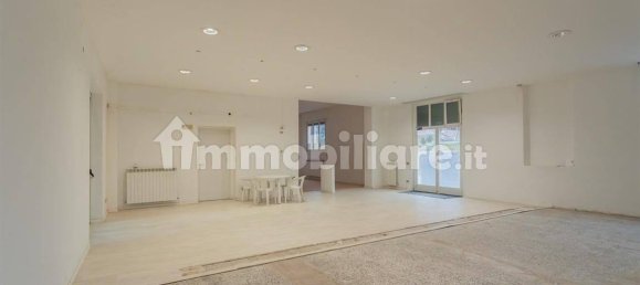 220m² Office in Lissone, Italy No. 323278 2