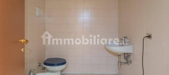 220m² Office in Lissone, Italy No. 323278 11