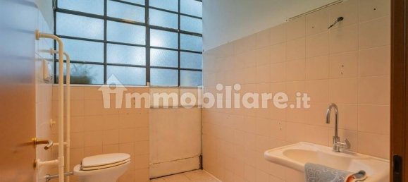 220m² Office in Lissone, Italy No. 323278 5