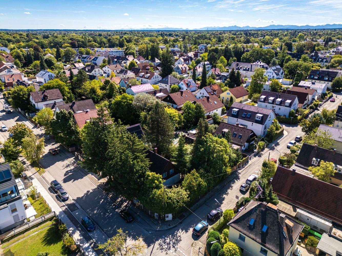  Land in Munich, Germany No. 365824