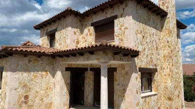 Casa de 3 dormitorios en Guadalajara, Spain No. 143063