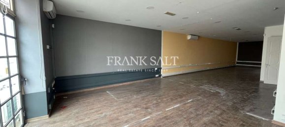 Warehouse in Qormi, Malta No. 13207 8