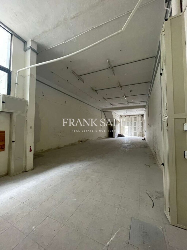 Entrepôt à Qormi, Malta No. 13207