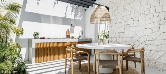 Villa de 4 dormitorios en Marbella, Spain No. 75105 12