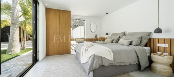 Villa de 4 dormitorios en Marbella, Spain No. 75105 3