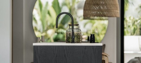 Villa de 4 dormitorios en Marbella, Spain No. 75105 15