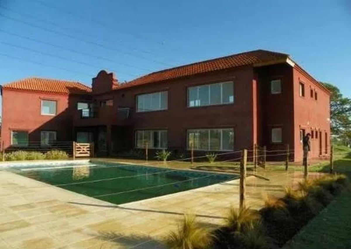  Land in Escobar, Argentina No. 38022