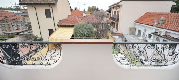 Вилла с 6 комнатами в Виджевано, Италия № 153604 16