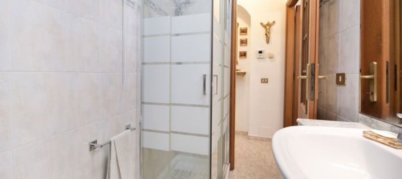 Вилла с 6 комнатами в Виджевано, Италия № 153604 28