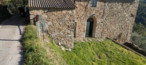 8 rooms House in Montale, Italy No. 164297 3