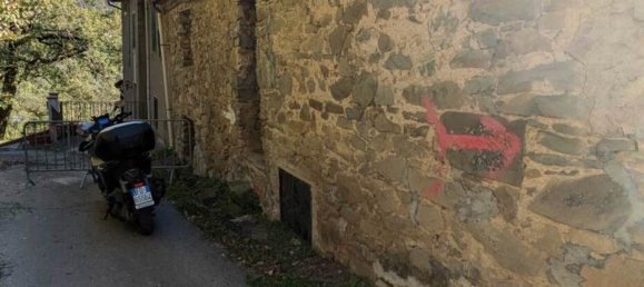 8 rooms House in Montale, Italy No. 164297 2