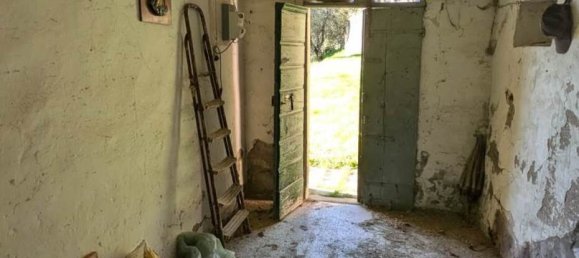 8 rooms House in Montale, Italy No. 164297 7