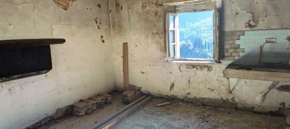 8 rooms House in Montale, Italy No. 164297 9