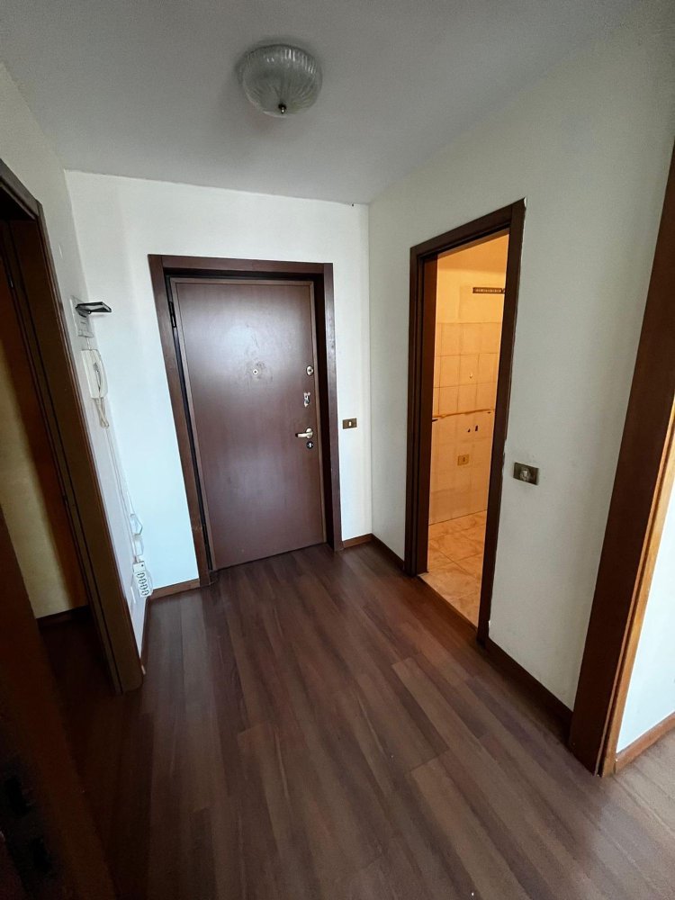 3غرفة شقة في Milan, Italy رقم 314166