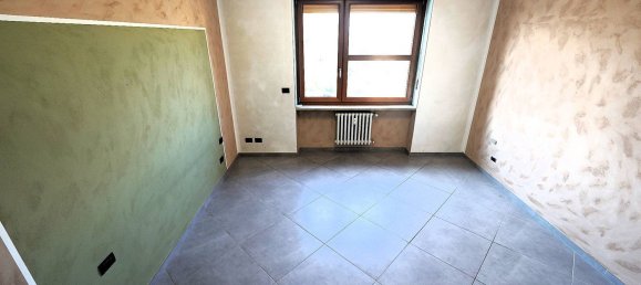 3 rooms Apartment in Orbassano, Italy No. 289960 17